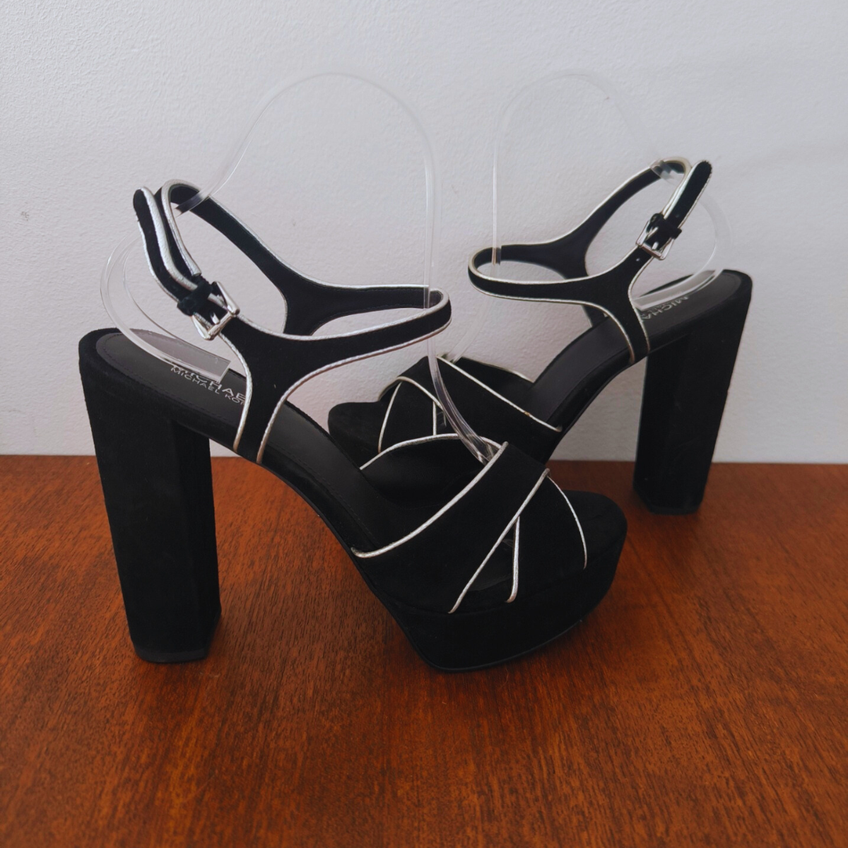 Sandales à talons Michael Kors en daim P 38.
