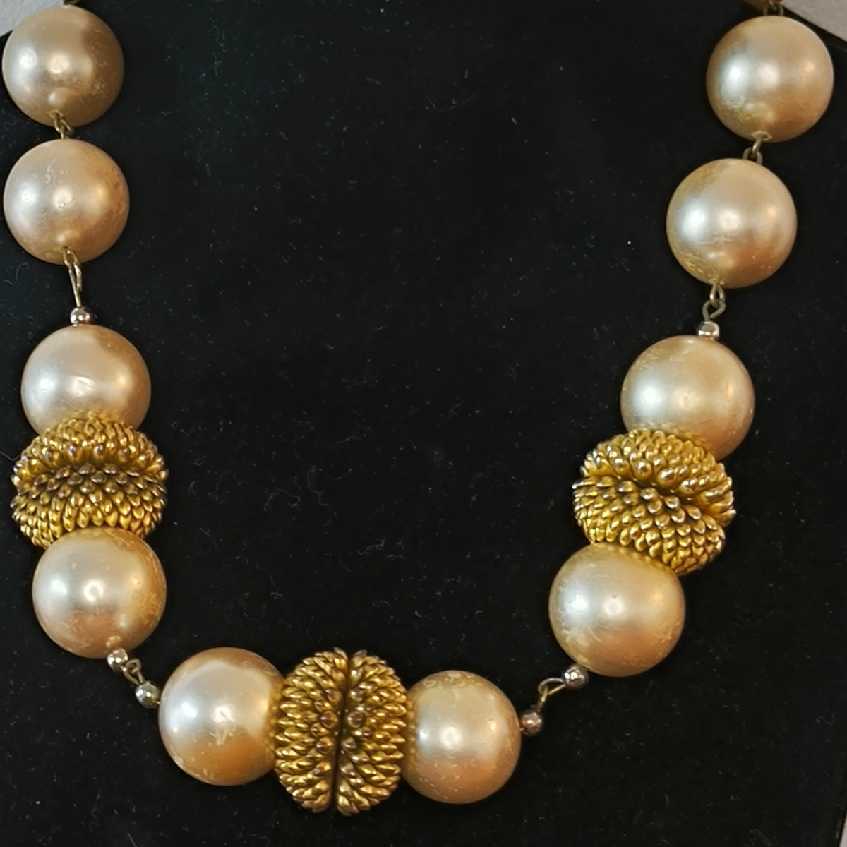 Collier ras de cou vintage grosses perles